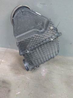 Peterbilt 579 Air Cleaner / Air Filter Housing
