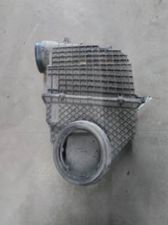 Peterbilt 579 Air Cleaner / Air Filter Housing