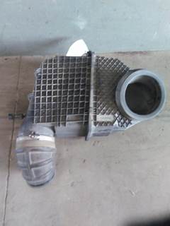 Peterbilt 579 Air Cleaner / Air Filter Housing