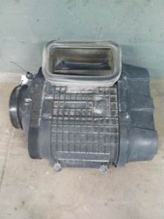 Peterbilt 579 Air Cleaner / Air Filter Housing