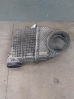 Peterbilt 579 Air Cleaner / Air Filter Housing