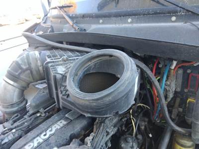 Peterbilt 579 Air Cleaner / Air Filter Housing