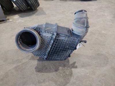 Peterbilt 579 Right Air Cleaner / Air Filter Housing