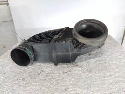 Peterbilt 579 Air Cleaner / Air Filter Housing