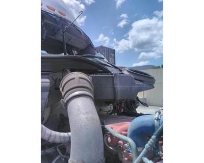 Peterbilt 579 Air Cleaner / Air Filter Housing