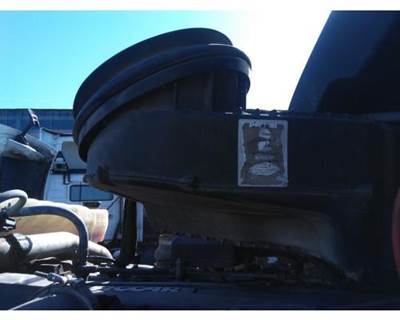 Peterbilt 579 Air Cleaner / Air Filter Housing