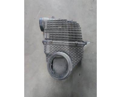 Peterbilt 579 Air Cleaner / Air Filter Housing