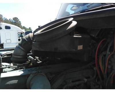 Peterbilt 579 Right Air Cleaner / Air Filter Housing