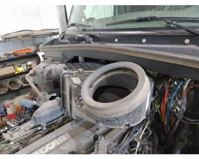 Peterbilt 579 Air Cleaner / Air Filter Housing