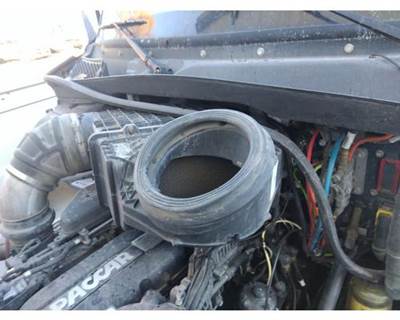 Peterbilt 579 Air Cleaner / Air Filter Housing
