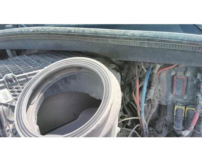 Peterbilt 579 Air Cleaner / Air Filter Housing