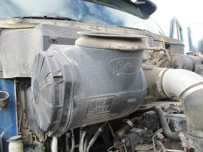 Peterbilt 587 Air Cleaner / Air Filter Housing