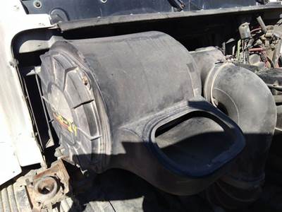 Volvo VN Right Air Cleaner / Air Filter Housing