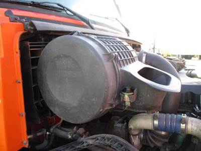 Volvo VNL Air Cleaner / Air Filter Housing