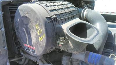 Volvo VNL Right Air Cleaner / Air Filter Housing