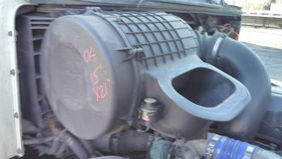 Volvo VNL Right Air Cleaner / Air Filter Housing
