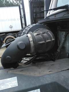 Volvo VNL Right Air Cleaner / Air Filter Housing