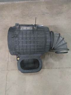 Volvo VNL Right Air Cleaner / Air Filter Housing