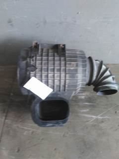 Volvo VNL Right Air Cleaner / Air Filter Housing