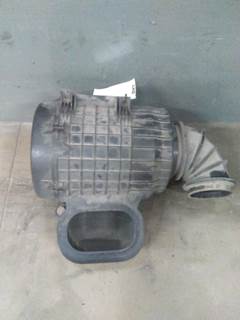 Volvo VNL Air Cleaner / Air Filter Housing