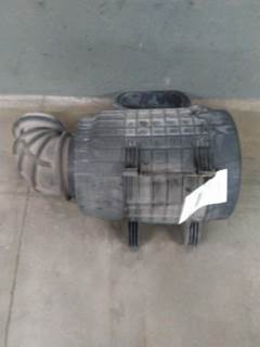 Volvo VNL Right Air Cleaner / Air Filter Housing