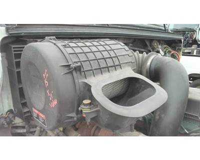 Volvo VNL Right Air Cleaner / Air Filter Housing