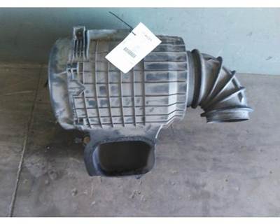 Volvo VNL Air Cleaner / Air Filter Housing