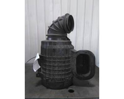 Volvo VNL Air Cleaner / Air Filter Housing