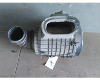 Volvo VNL Air Cleaner / Air Filter Housing