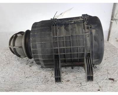 Volvo VNL Air Cleaner / Air Filter Housing