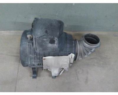 Volvo VNL Air Cleaner / Air Filter Housing