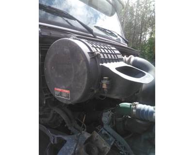 Volvo VNL Right Air Cleaner / Air Filter Housing