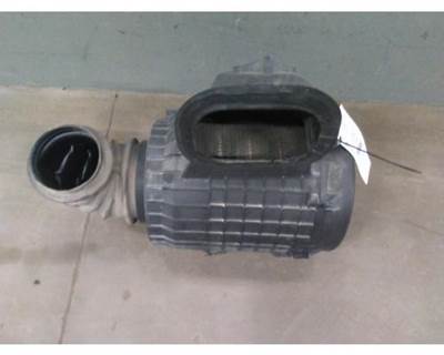 Volvo VNL Right Air Cleaner / Air Filter Housing