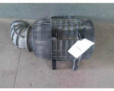 Volvo VNL Air Cleaner / Air Filter Housing