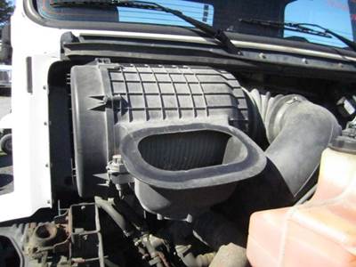 Volvo VNM Air Cleaner / Air Filter Housing