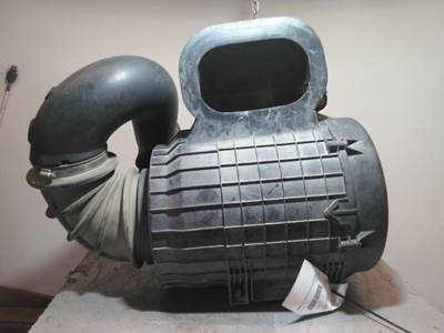 Volvo VNM Right Air Cleaner / Air Filter Housing