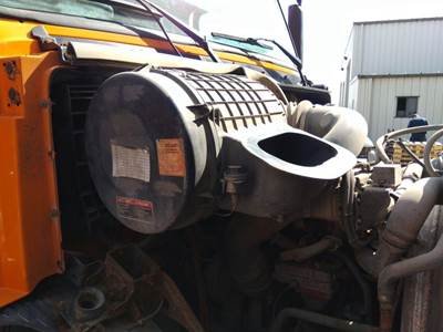 Volvo VNM Air Cleaner / Air Filter Housing