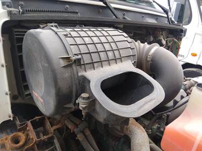 Volvo VNM Air Cleaner / Air Filter Housing