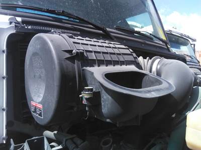 Volvo VNM Air Cleaner / Air Filter Housing