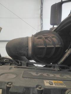 Volvo VNM Air Cleaner / Air Filter Housing