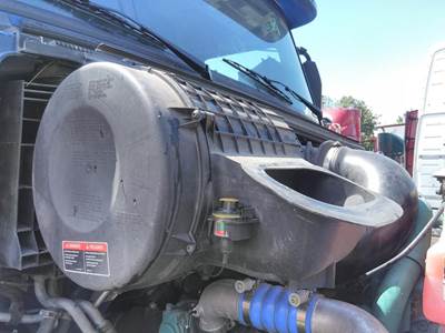 Volvo VNR Air Cleaner / Air Filter Housing