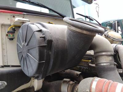 Volvo WG Air Cleaner / Air Filter Housing