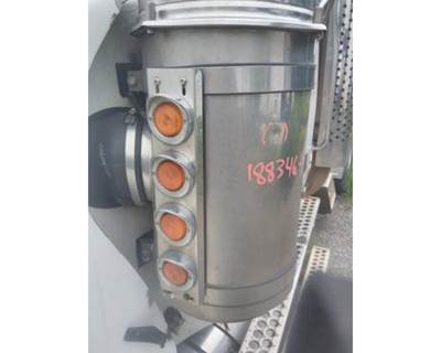 Western Star 4900 Left Air Cleaner / Air Filter Housing