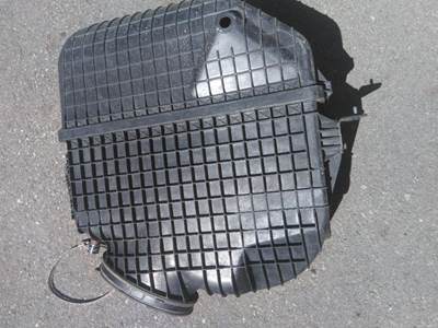 Western Star 5700XE Air Cleaner / Air Filter Housing