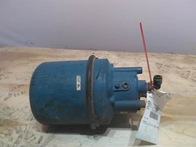 Bendix AD-IP Left Air Dryer