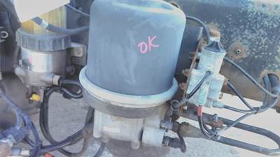 Bendix AD-IP Left Air Dryer