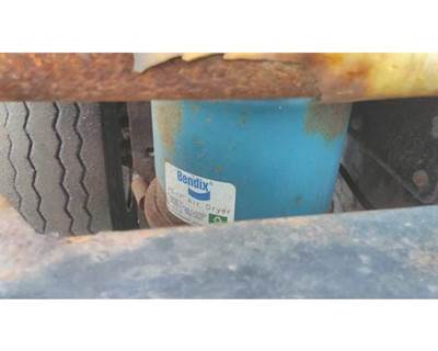 Bendix AD-IP Right Air Dryer