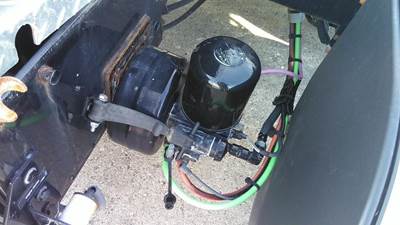 Bendix AD-IS Left Air Dryer