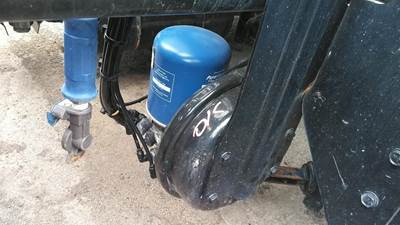 Bendix AD-IS Right Air Dryer