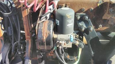 Bendix AD-IS Left Air Dryer